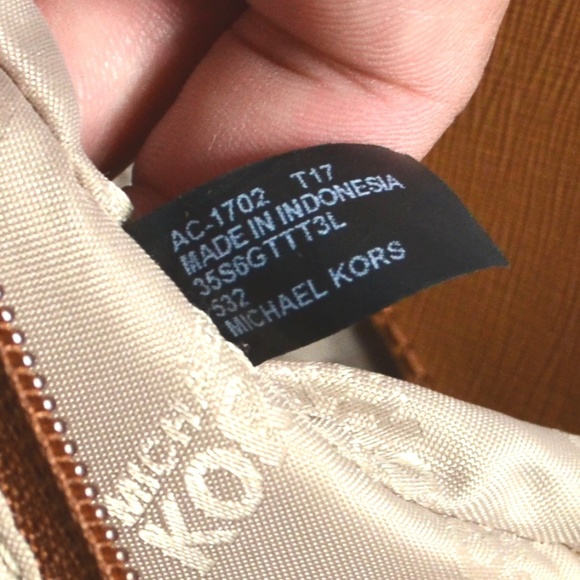 Michael Kors Jet Set Large Leather Tote Bag - Picture 7 of 7